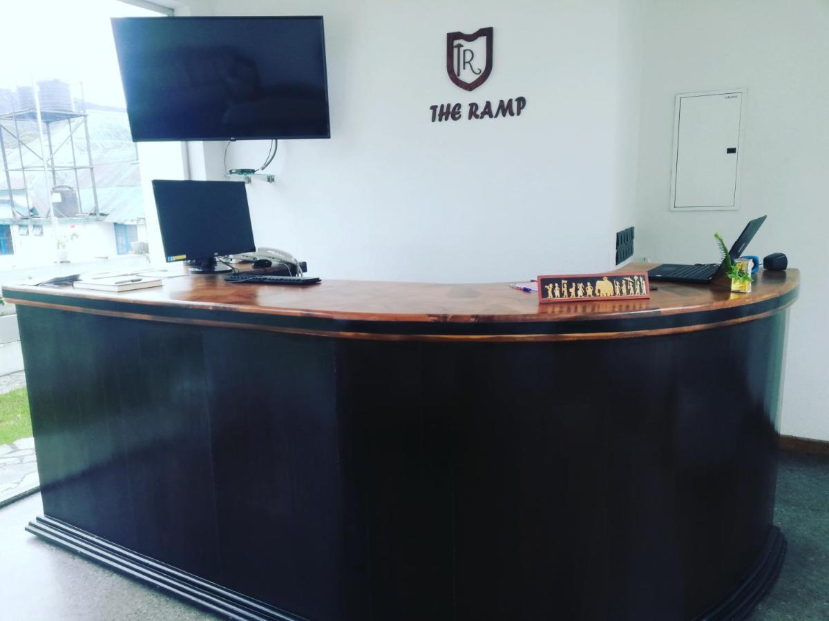 The Ramp Hotel Нувара Елия Екстериор снимка